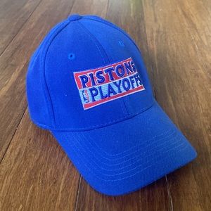 Detroit Pistons vintage 2004 NBA Playoffs hat
